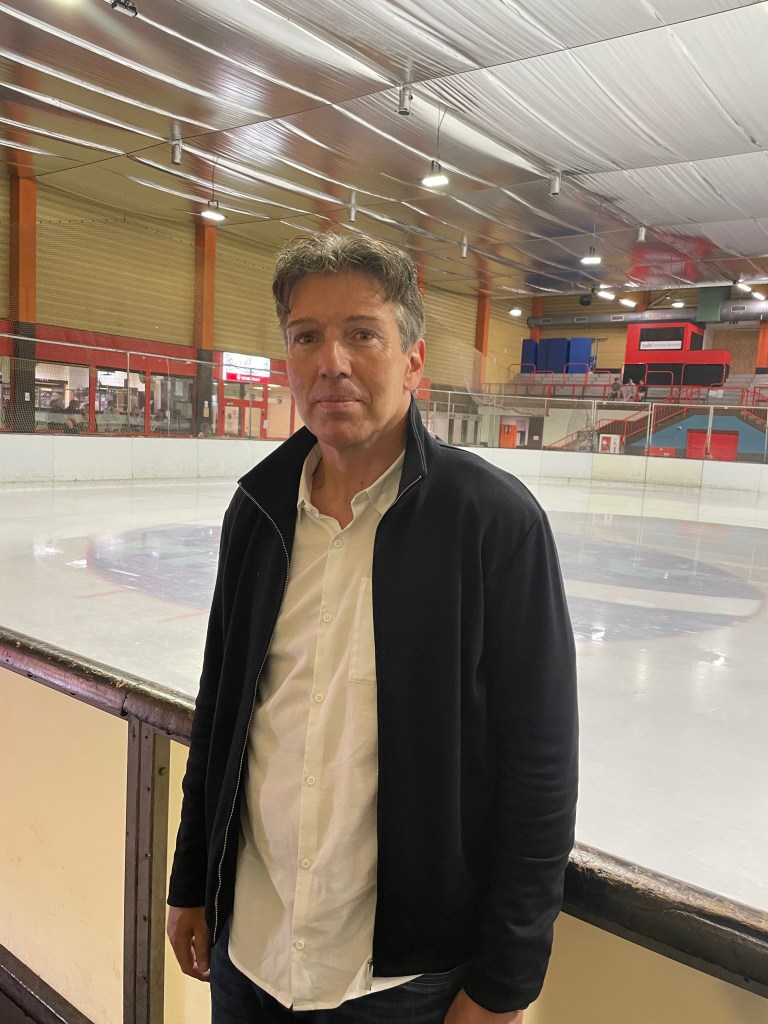 Uwe Krupp, Headcoach der Kölner Haie und Schirmherr des 4. Andreas Gruchot Girls Turniers 2022.